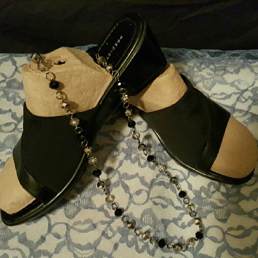 #487-PREDICTIONS- Wide Faux leather/Elastic Strap Slip-On wedges.sz.9.5W